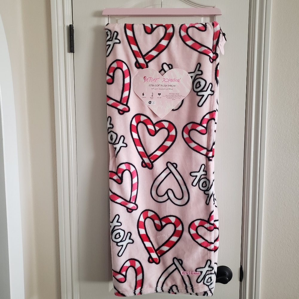 Betsey Johnson Christmas Candy Cane Hearts XOXO Pink Throw Blanket 50"x70 NWT
